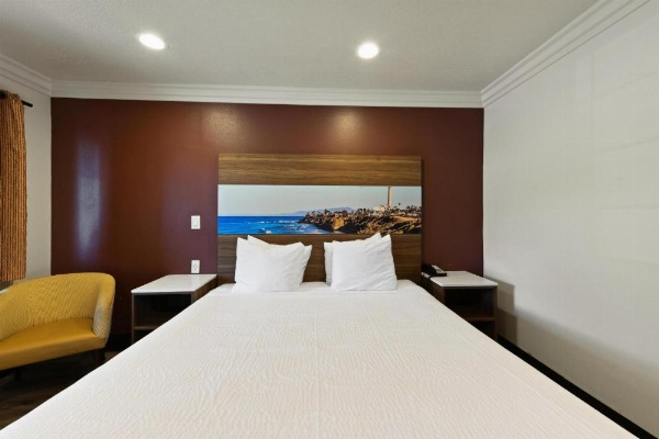 Hyland Inn near Legoland image 7